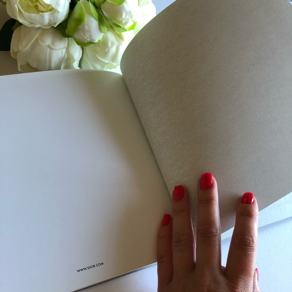 DIOR Catalog "Summer 2020 Men's Collection" Fashion Lookbook Book - Picture 9 of 10